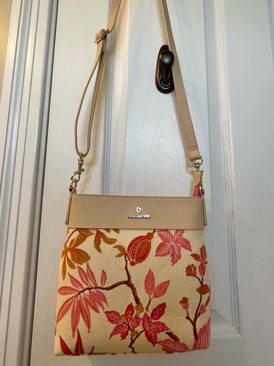 Spartina 449 Handbags - Floral Spartina 449 Crossbody Bag in Beige and Pink
